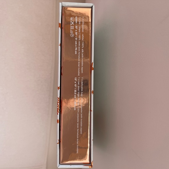 Slip Silk Queen Pillow Case Gift Set - Picture 7 of 8